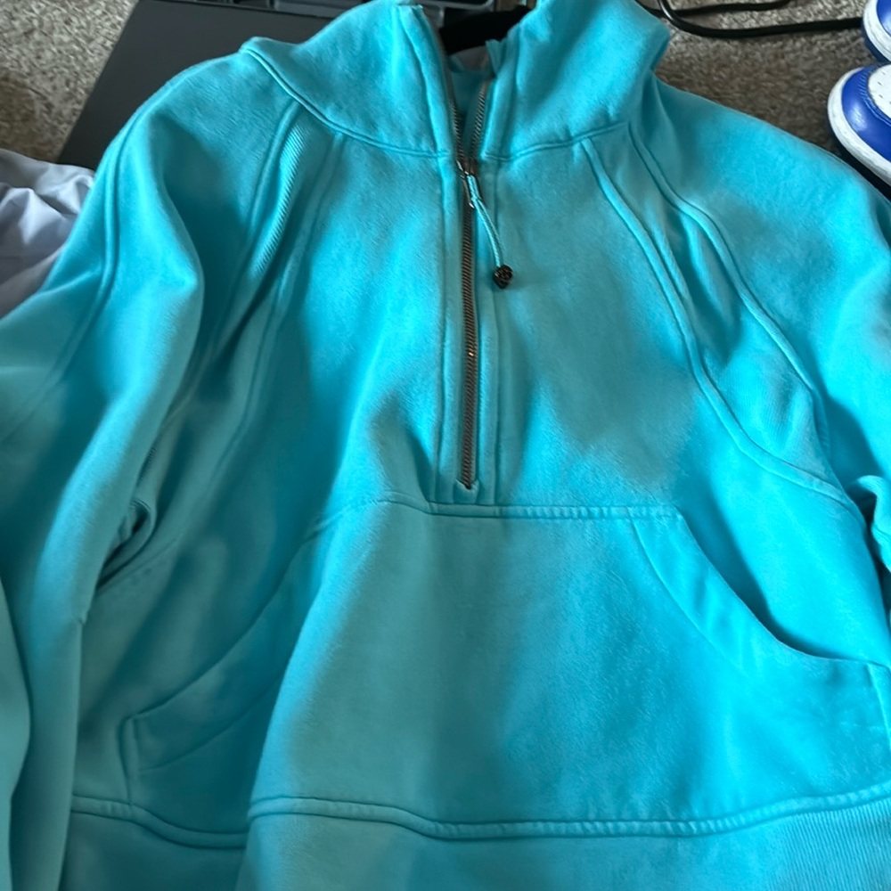 Teal Lululemon Scuba